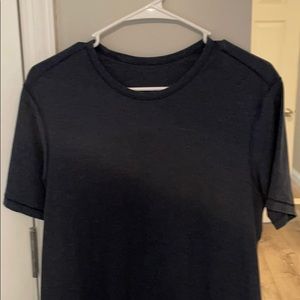 Lululemon men’s basic tee